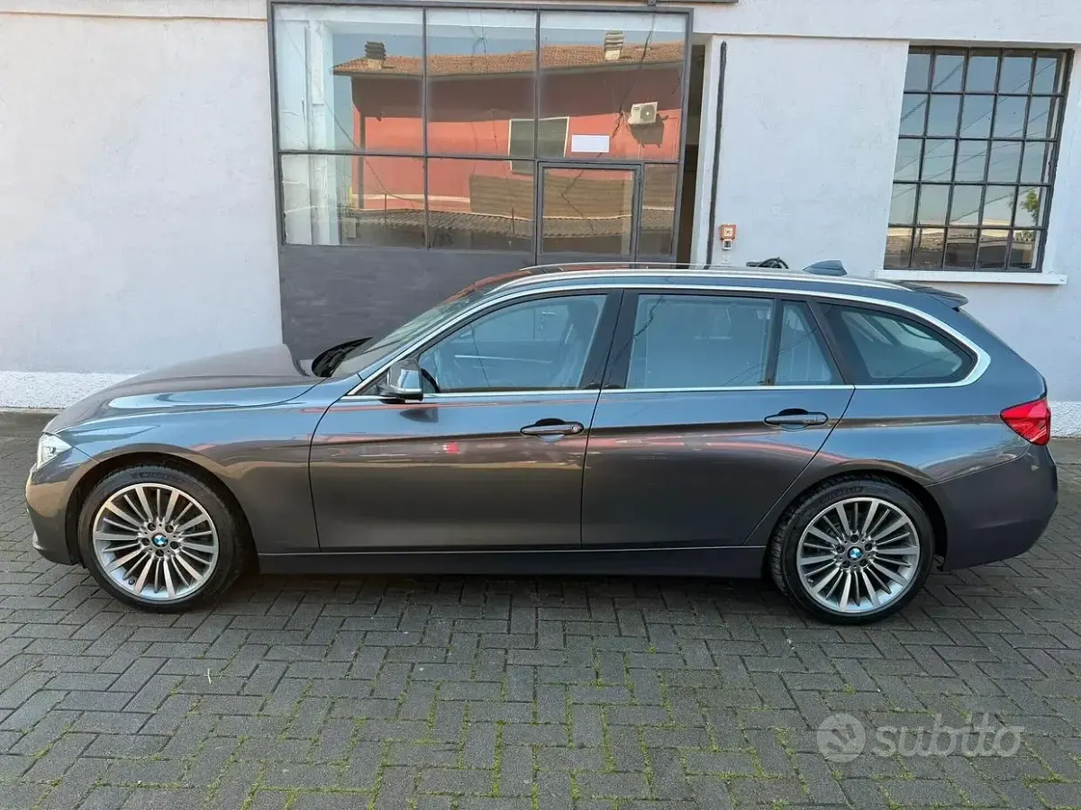 Käytetty BMW 320 Luxury Line 190 HP (139 kW) 2018 Harmaa Farmari