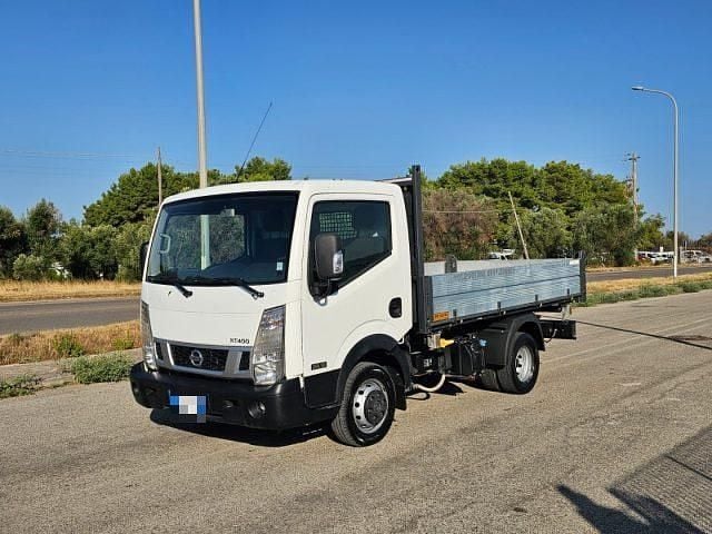 Usata Nissan Cabstar 130 CV (95 kW) 2018 Bianco Pick-up