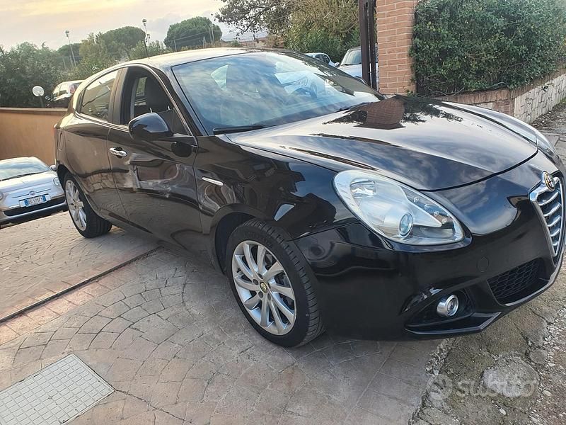 Usata Alfa Romeo Giulietta Distinctive 105 CV (77 kW) 2014 Nero Utilitaria