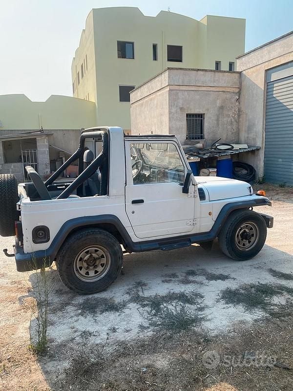 Usata Asia Motors Rocsta 67 CV (49 kW) 1996 Bianco SUV