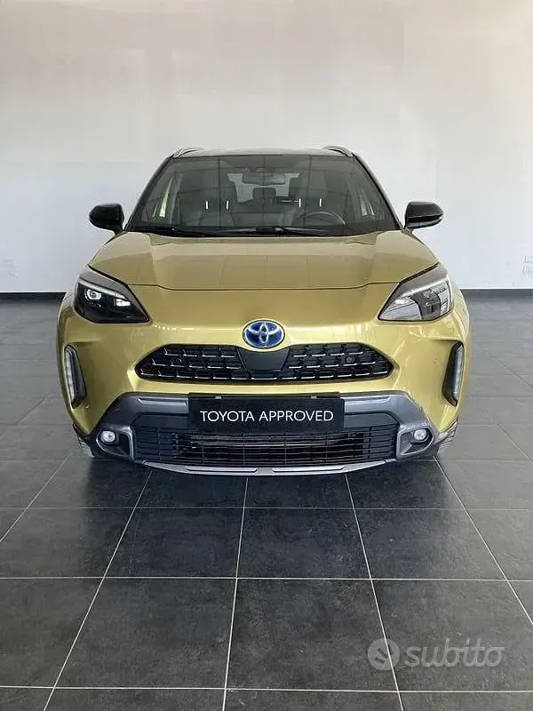Usata Toyota Yaris Cross 116 CV (85 kW) 2022 Giallo SUV