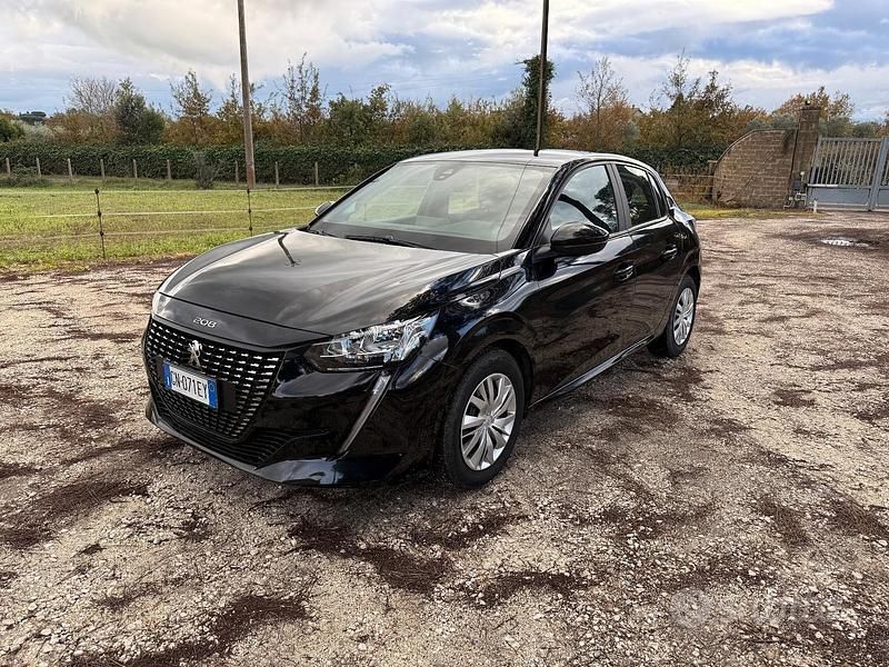Usata Peugeot 208 75 CV (55 kW) 2023 Nero Utilitaria