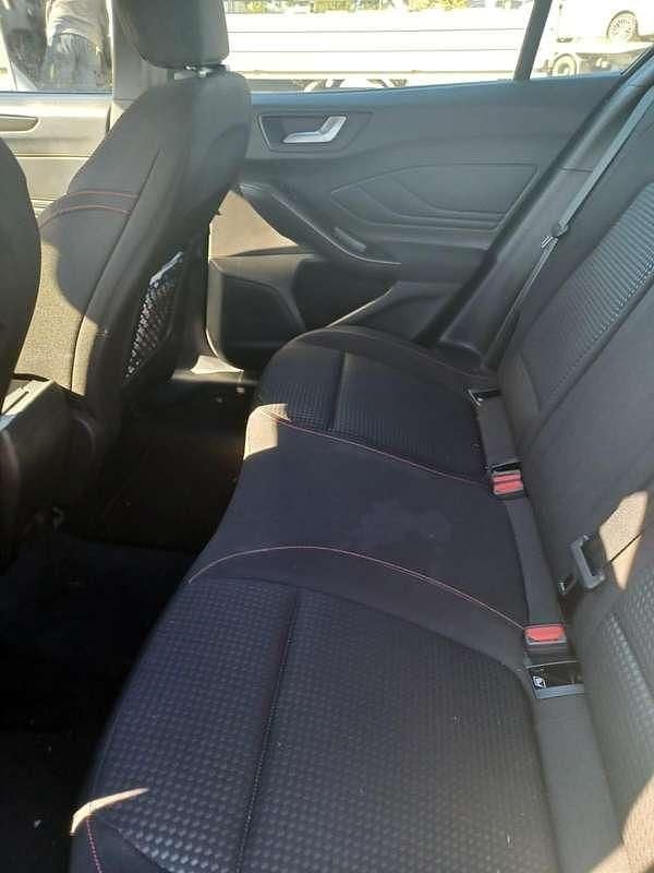 Usata Ford Focus ST-Line 116 CV (85 kW) 2023 Grigio Berlina