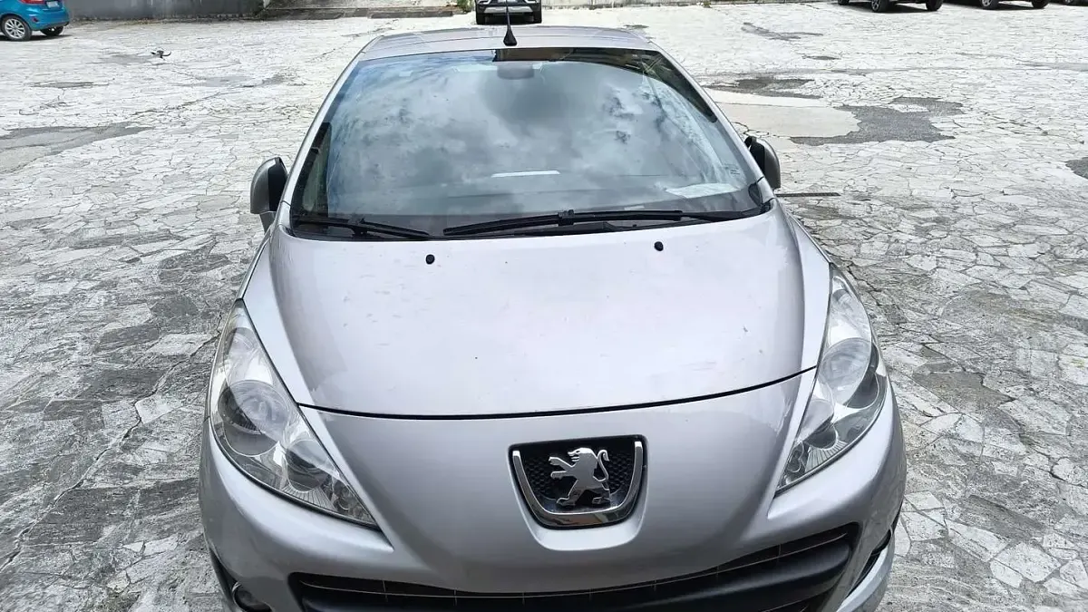 Usata Peugeot 207 CC 120 CV (88 kW) 2011 Cabrio