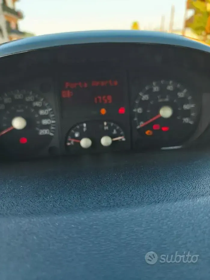 Usata Fiat Idea 69 CV (50 kW) 2005 Bluazzurro Monovolume