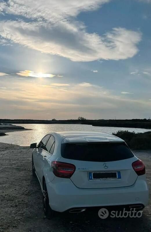 Usata Mercedes A180 109 CV (80 kW) 2016 Bianco Utilitaria