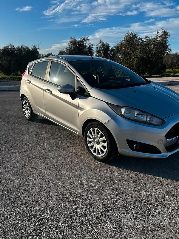 Usata Ford Fiesta 2017 Grigio Utilitaria