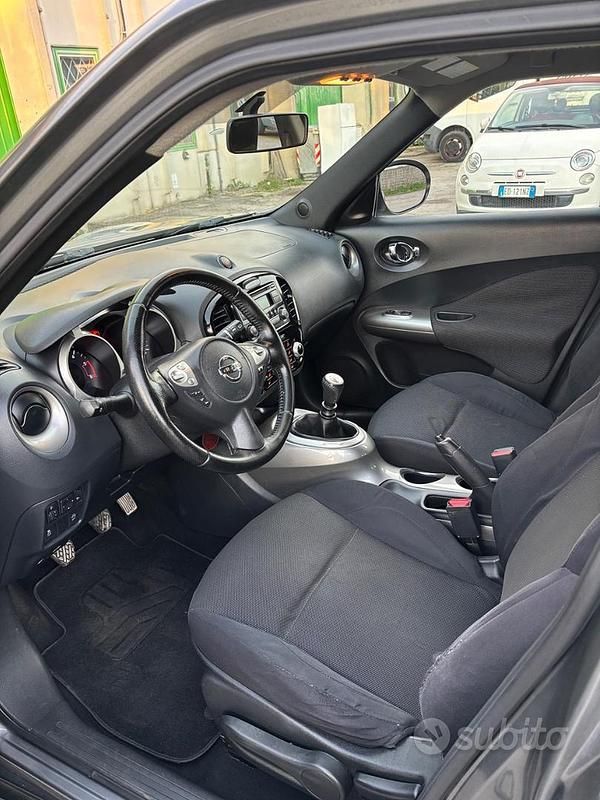 Usata Nissan Juke Tekna 110 CV (80 kW) 2015 Grigio SUV