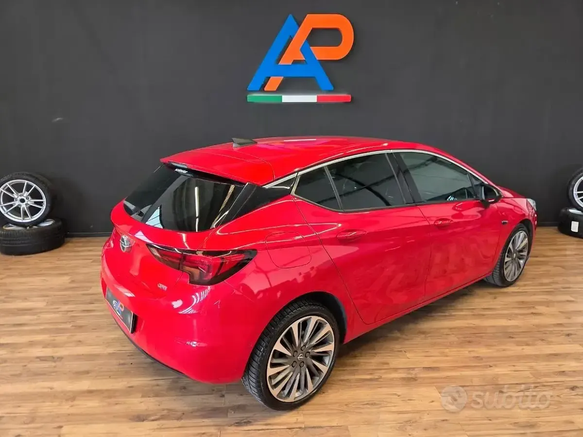 Usata Opel Astra Innovation 136 CV (100 kW) 2015 Rosso Berlina