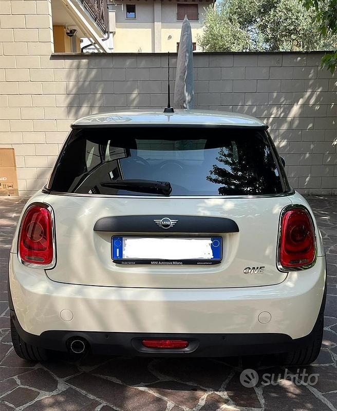 Usata Mini ONE 75 CV (55 kW) 2019 Bianco Utilitaria