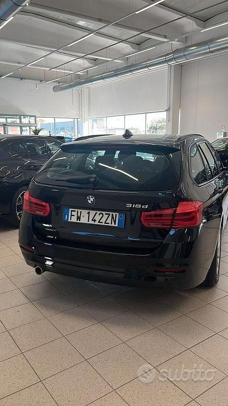 Usata BMW 318 Advantage 150 CV (110 kW) 2019 Nero Station wagon