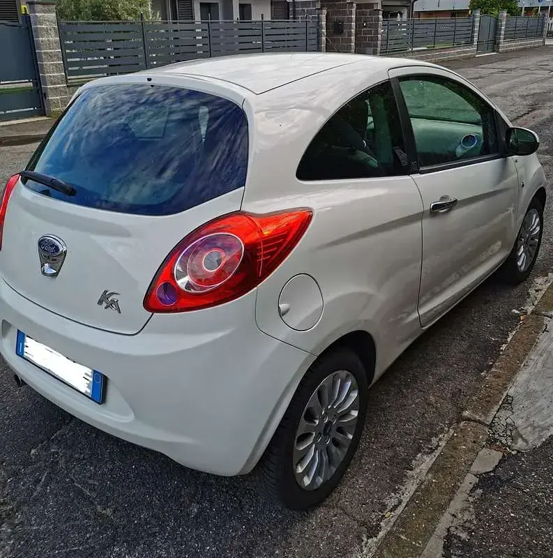Usata Ford Ka Titanium 69 CV (50 kW) 2011 Utilitaria