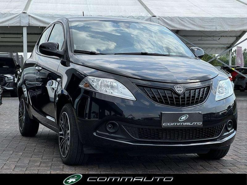 Usata Lancia Ypsilon S 69 CV (50 kW) 2024 Nero Utilitaria