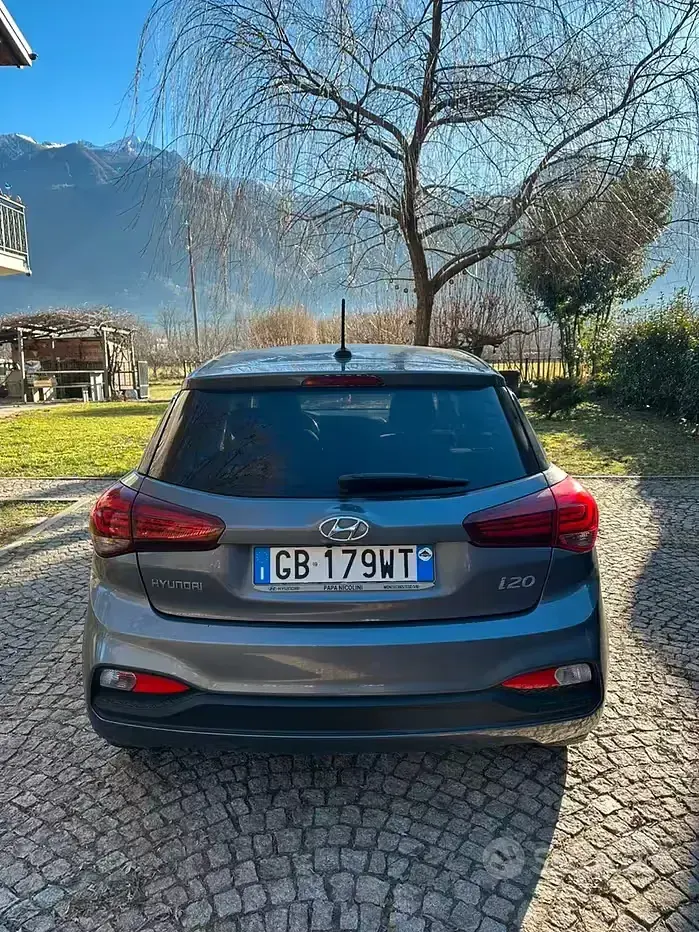 Usata Hyundai i20 85 CV (62 kW) 2020 Grigio Utilitaria