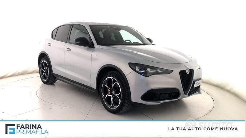 Usata Alfa Romeo Stelvio Veloce 209 CV (153 kW) 2024 Grigio chiaro SUV