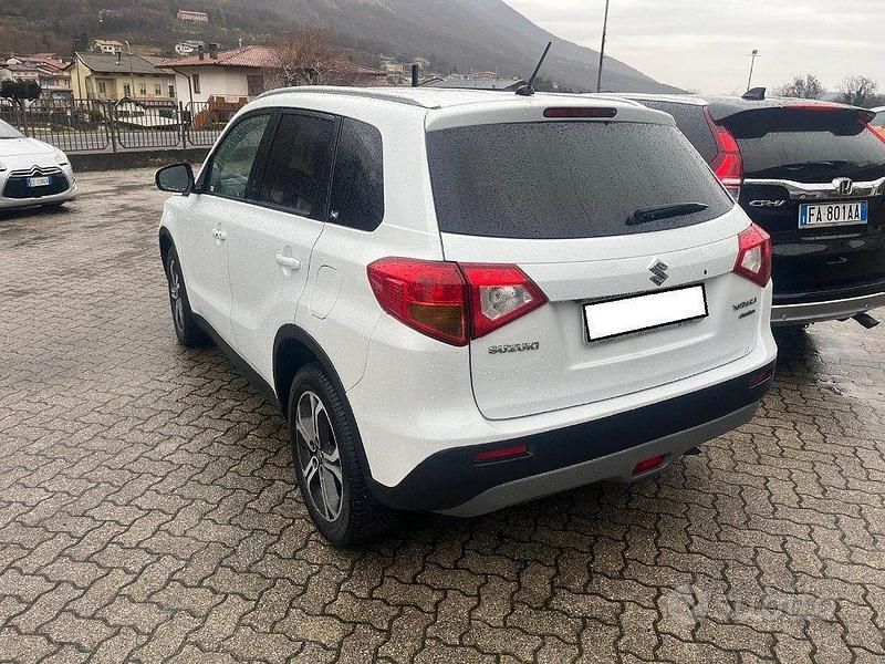 Usata Suzuki Vitara 120 CV (88 kW) 2016 Bianco SUV
