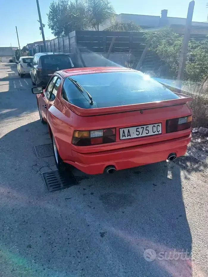 Usata Porsche 944 163 CV (119 kW) 1984 Rosso Coupé