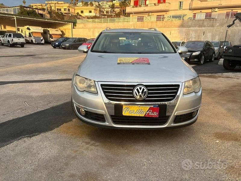 Grigio Usata 2010 VW Passat Highline Station wagon | 4300 € (Ottimo prezzo) - Immagine 1/4