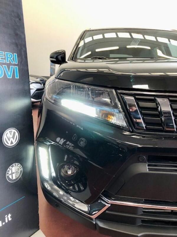 Usata Suzuki Vitara 129 CV (94 kW) 2023 Nero SUV