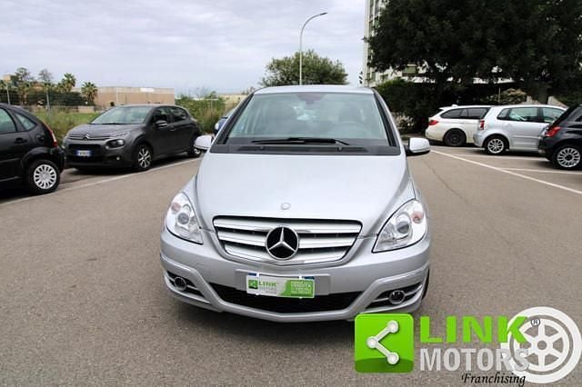 Grigio Usata 2010 Mercedes B180 Premium Monovolume | 7800 € (Molto cara) - Immagine 1/4
