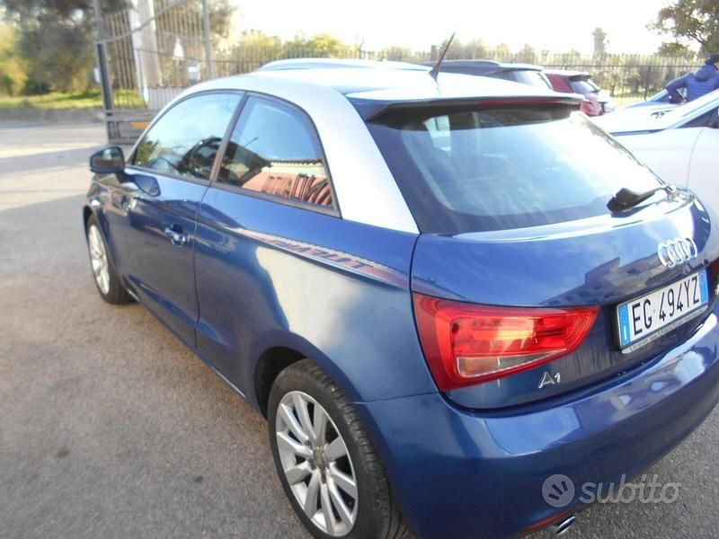Usata Audi A1 Ambition 105 CV (77 kW) 2011 Blu Utilitaria