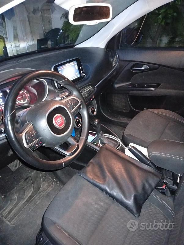 Usata Fiat Tipo 120 CV (88 kW) 2017 Marrone Station wagon