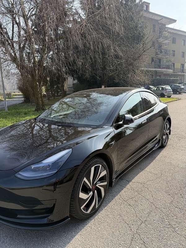 Usata Tesla Model 3 Standard Range 235 kW (320 CV) 2023 Nero Berlina