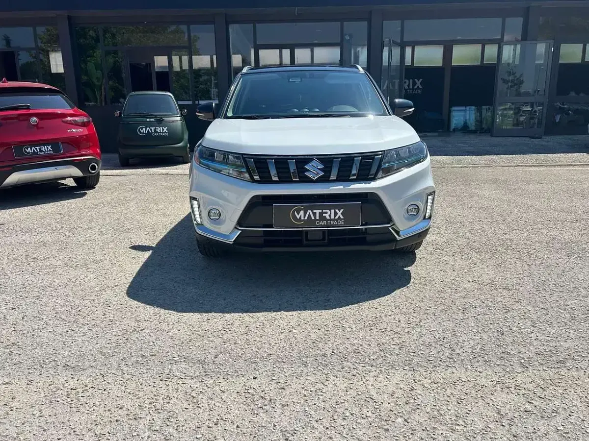 Usata Suzuki Vitara 102 CV (75 kW) 2022 Bianco SUV