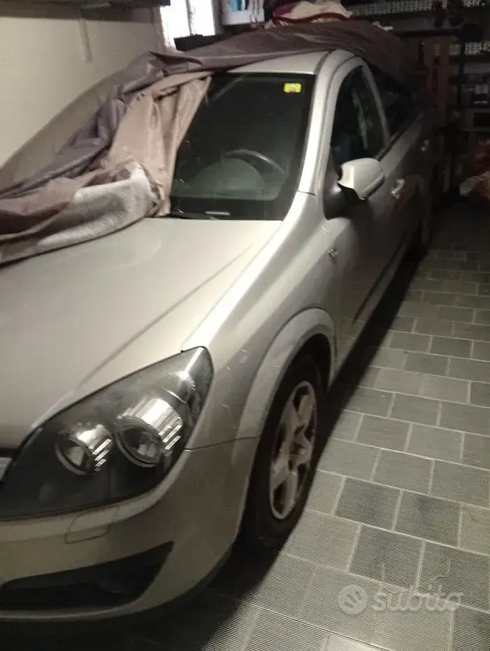 Usata Opel Astra 116 CV (85 kW) 2006 Verde Station wagon