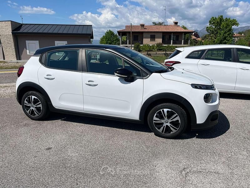 Begagnad Citroën C3 Business Class 102 HK (75 kW) 2020 Vit Halvkombi