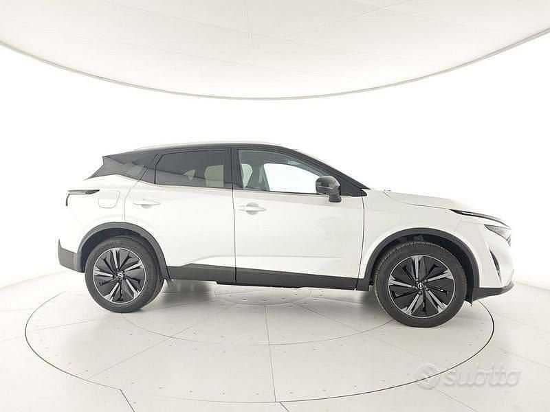 Bianco Nuova 2025 Nissan Qashqai Tekna+ SUV | 32.500 € (Buon prezzo) - Immagine 1/4
