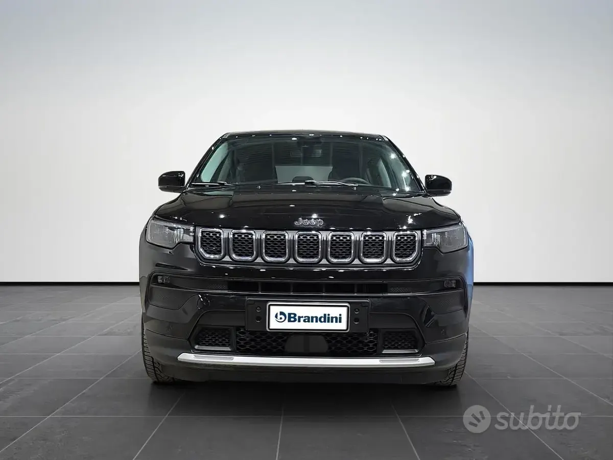 Usata Jeep Compass Altitude 131 CV (96 kW) 2025 Solid black SUV