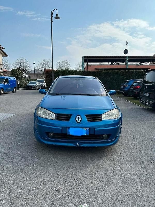 Usata Renault Mégane II Dynamique 106 CV (77 kW) 2005 Blu Berlina