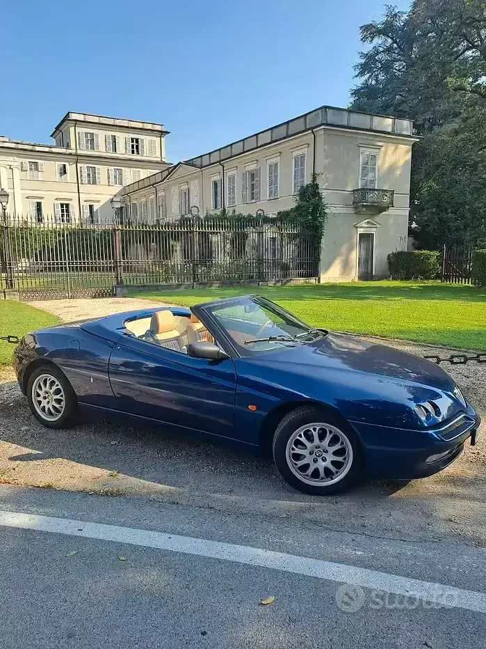 Usata Alfa Romeo Spider 150 CV (110 kW) 2002 Blu/azzurro Cabrio