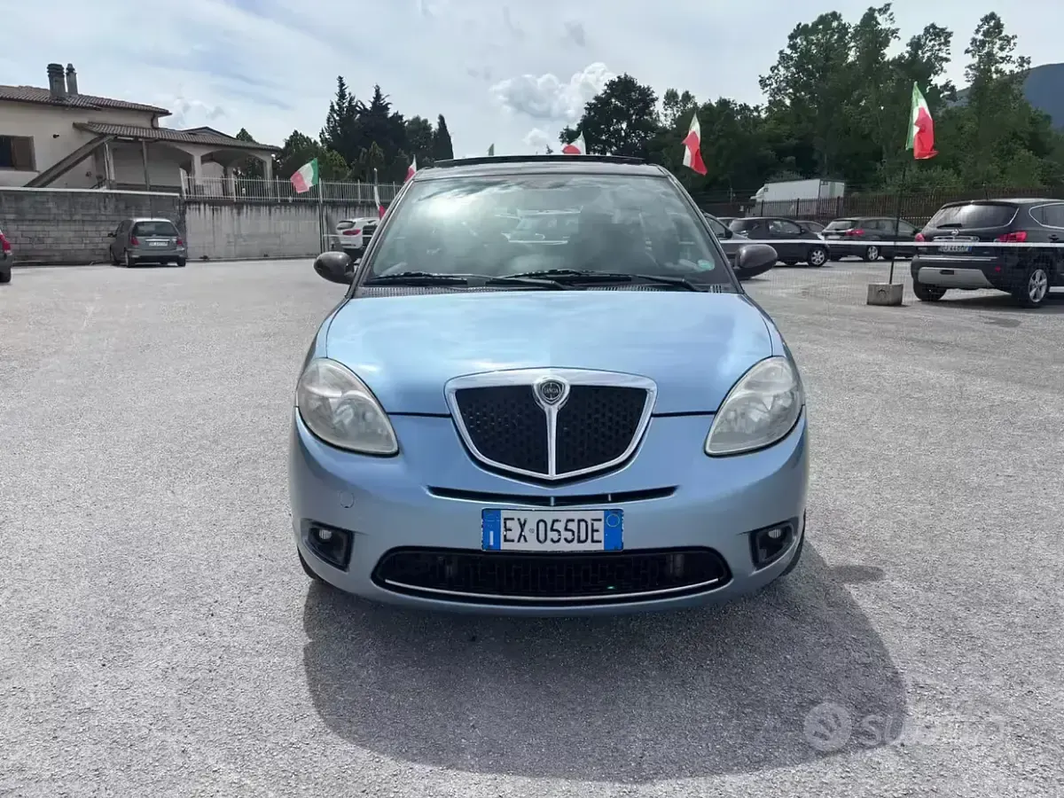 Usata Lancia Ypsilon 77 CV (56 kW) 2007 Bluazzurro Utilitaria