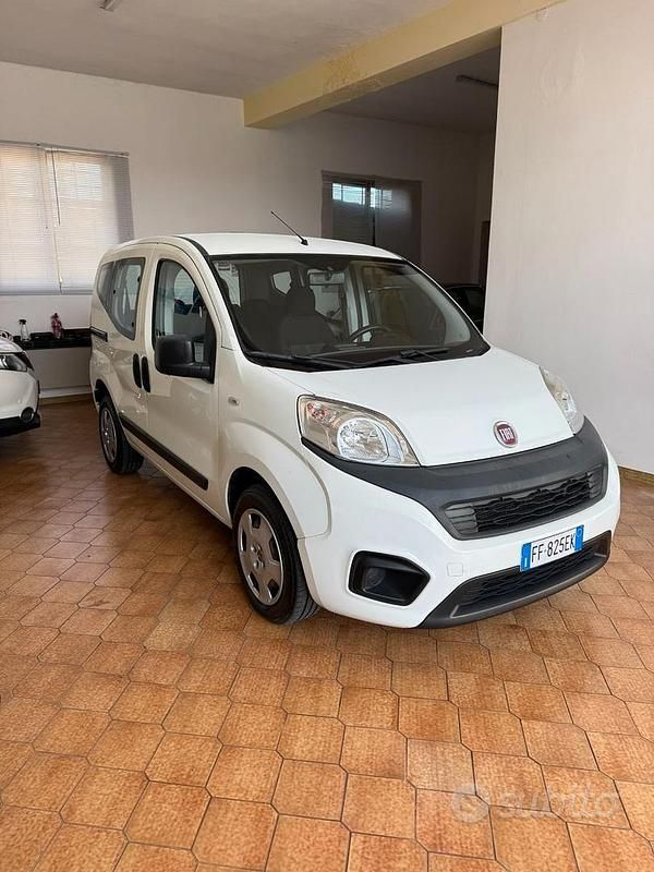 Usata Fiat Qubo Trekking 80 CV (58 kW) 2016 Bianco Monovolume
