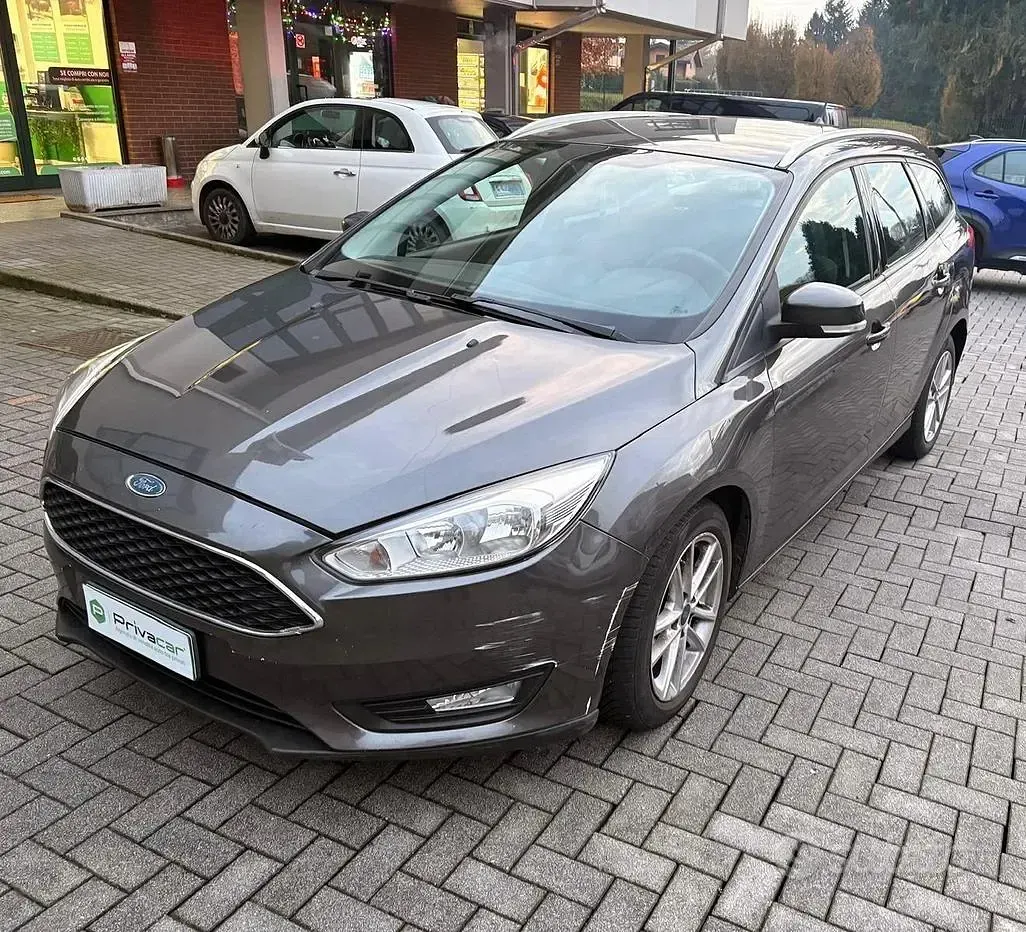 Usata Ford Focus 150 CV (110 kW) 2017 Grigio Station wagon