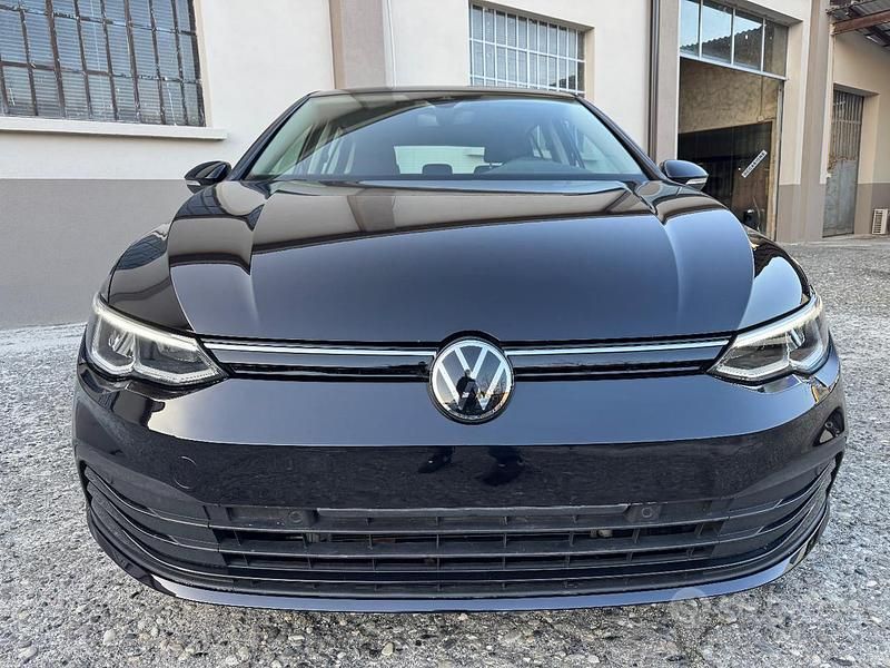 Usata VW Golf VII 115 CV (84 kW) 2021 Nero Utilitaria