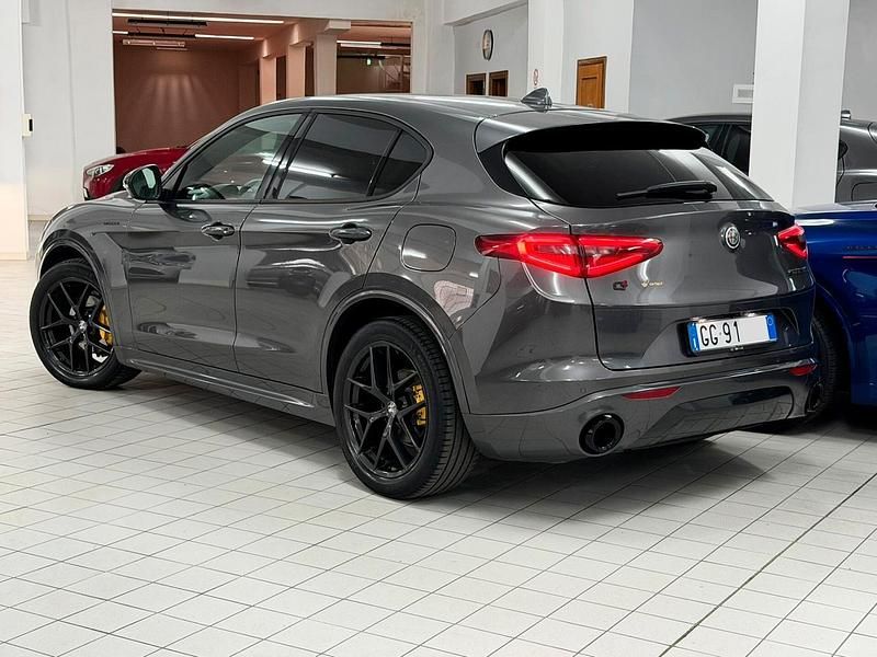 Usata Alfa Romeo Stelvio Veloce 209 CV (153 kW) 2021 Grigio SUV