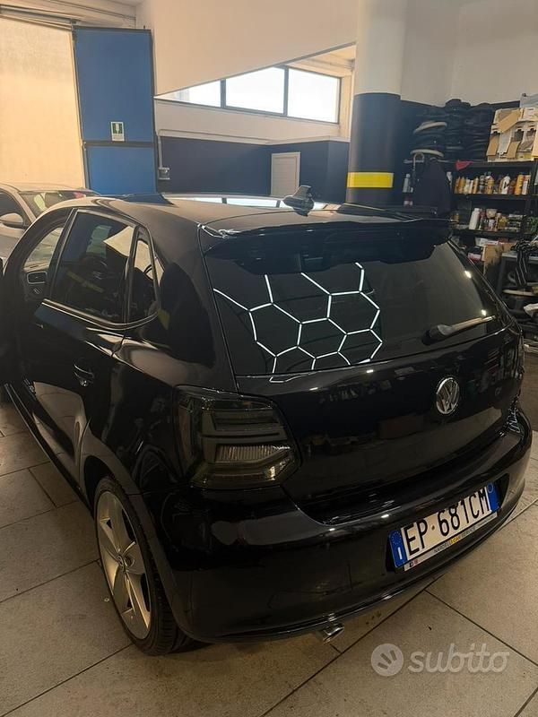 Usata VW Polo R-line 90 CV (66 kW) 2013 Nero Utilitaria