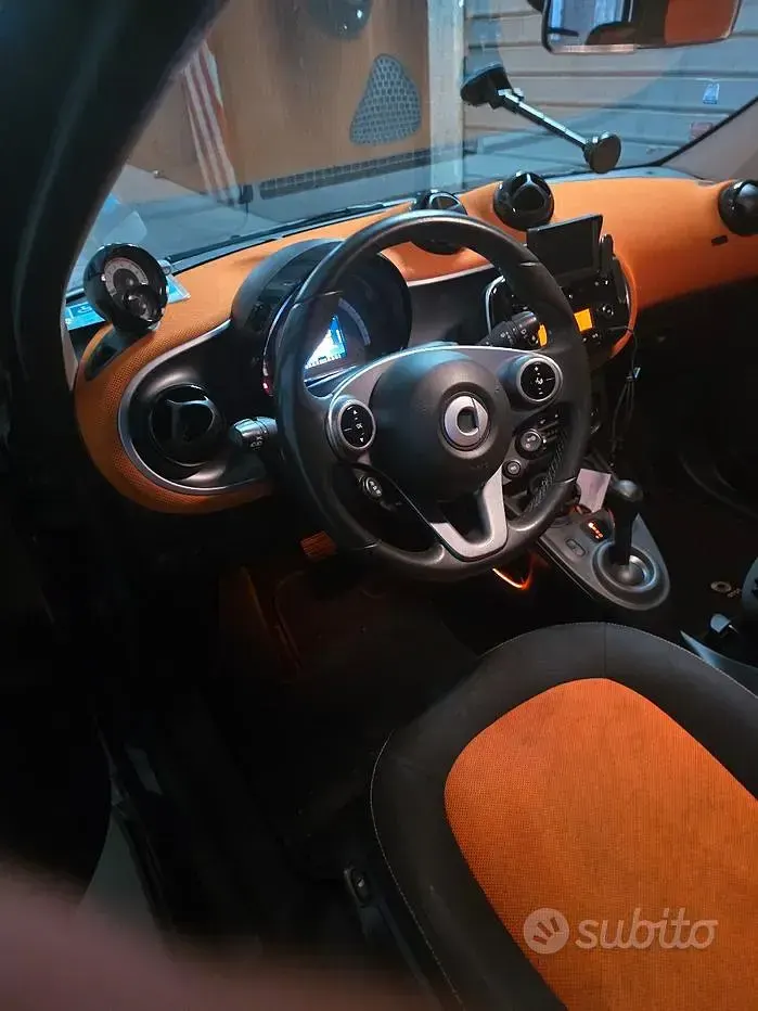 Usata Smart ForFour 71 CV (52 kW) 2017 Grigio Utilitaria