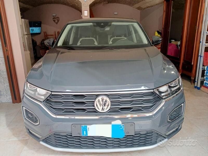 Usata VW T-Roc 150 CV (110 kW) 2019 Grigio SUV