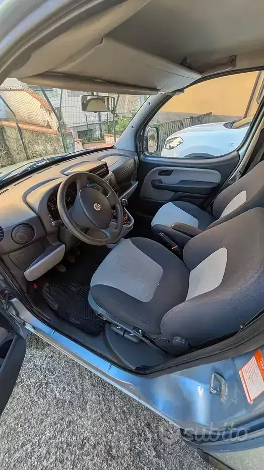 Usata Fiat Doblò 85 CV (62 kW) 2006 Bluazzurro Monovolume