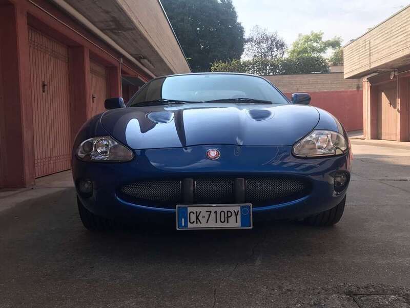 Blu/azzurro Usata 1999 Jaguar XKR Coupé | 28.900 € (Buon prezzo) - Immagine 1/4