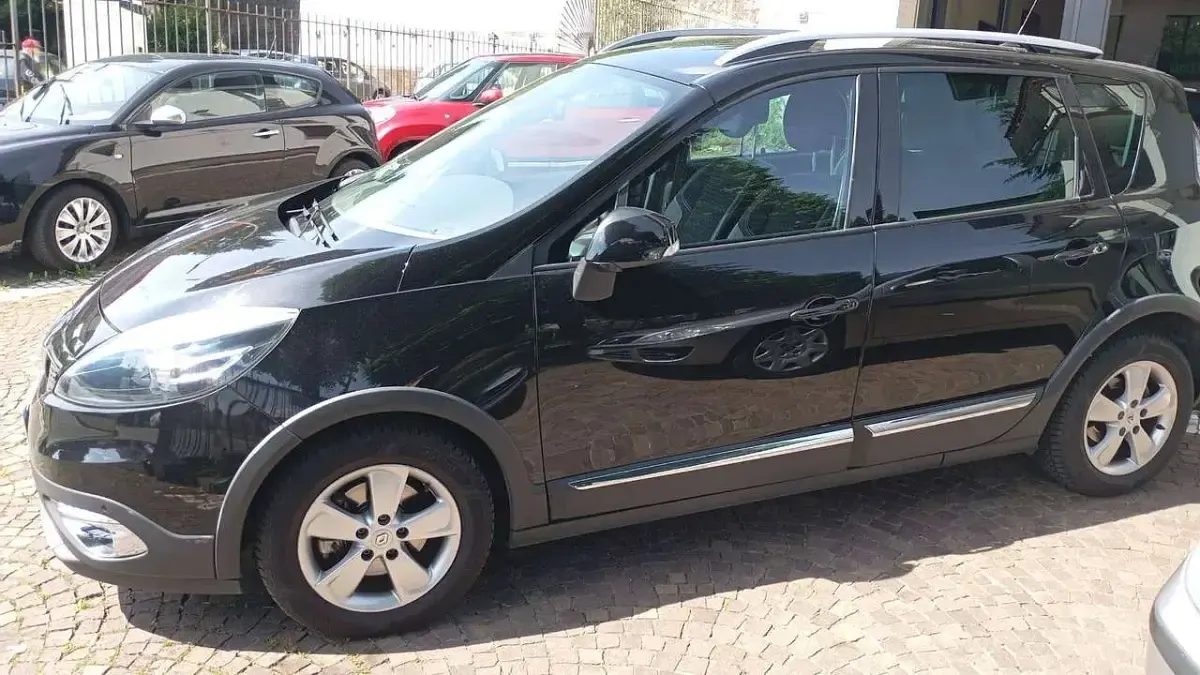 Usata Renault Scenic E-Tech 110 CV (80 kW) 2014 Nero metallizzato Monovolume