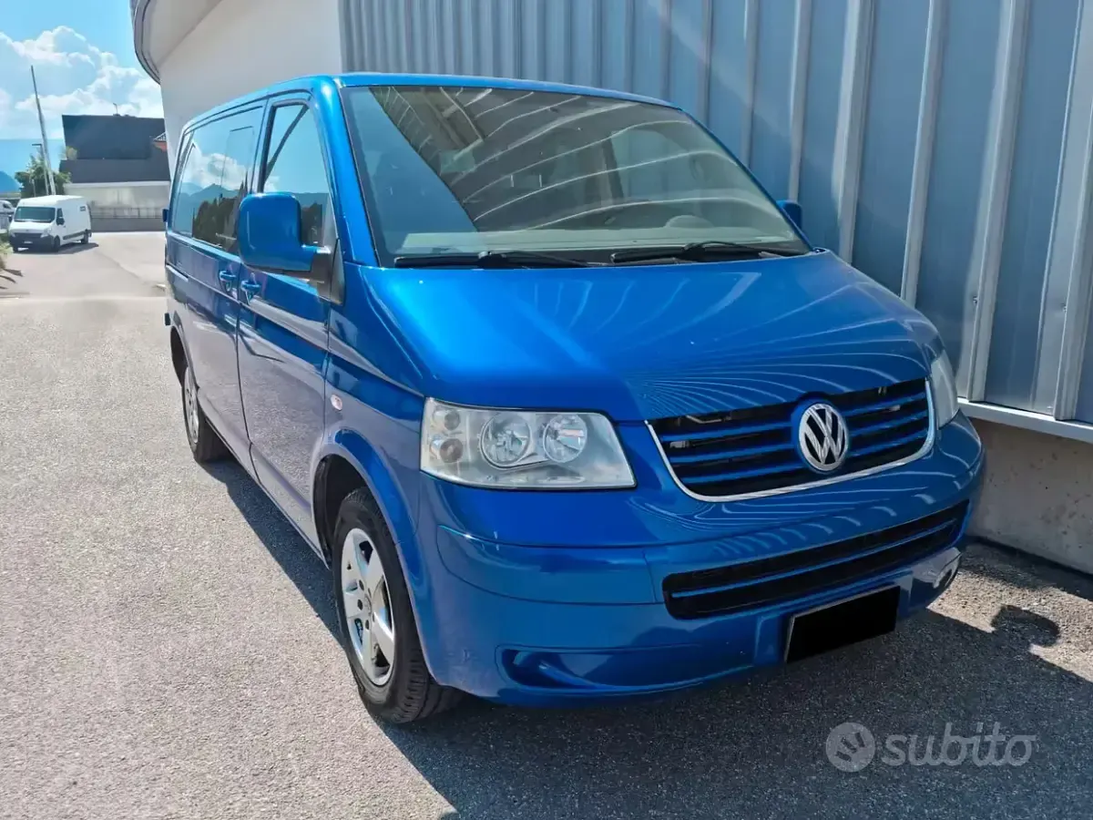 Käytetty VW Transporter 131 HP (96 kW) 2008 Sininen Van