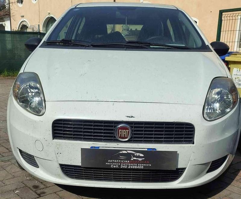 Usata Fiat Grande Punto 75 CV (55 kW) 2010 Bianco Utilitaria