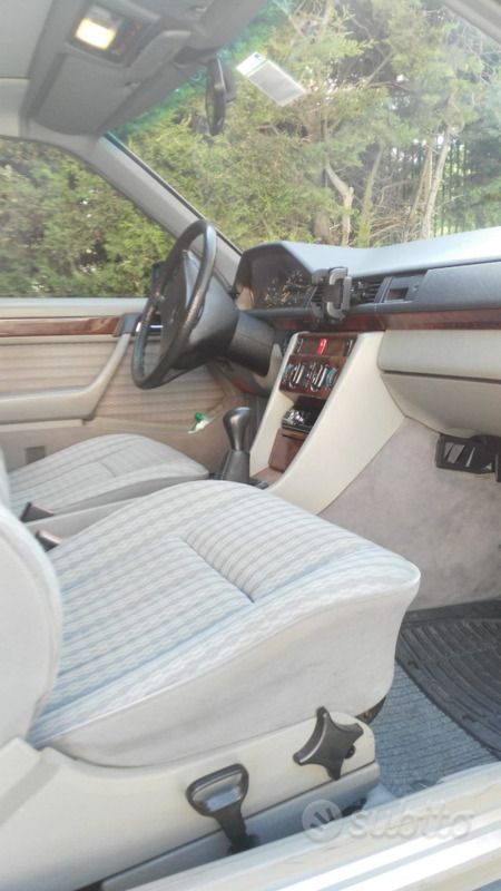 Usata Mercedes 230 1991 Grigio Coupé