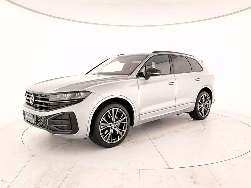 Käytetty VW Touareg Atmosphere 286 HP (210 kW) 2023 Katumaasturi