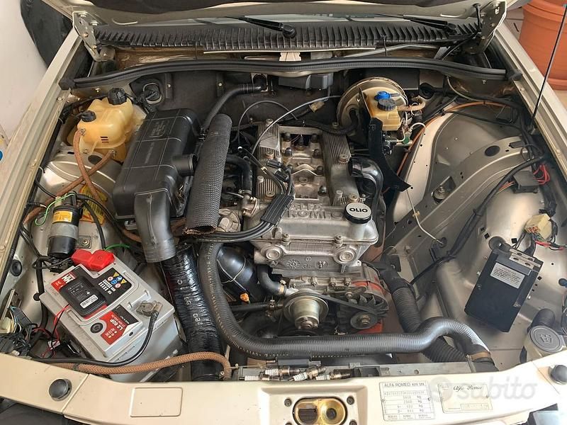 Usata Alfa Romeo 75 1987 Grigio Berlina